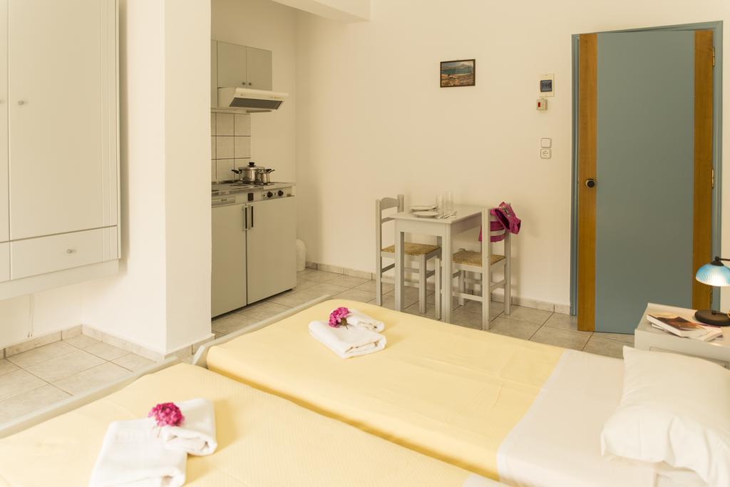 Edgewater Studios Kíssamos Rom bilde